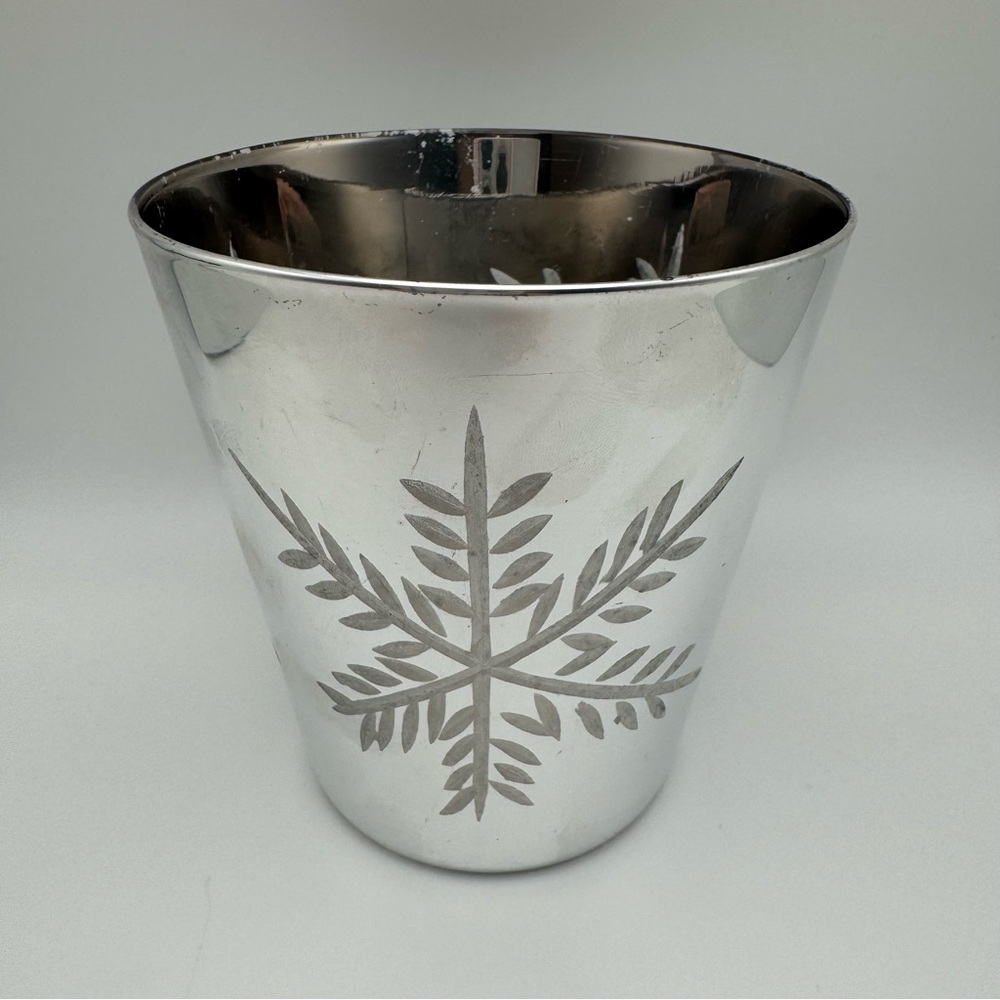 Crate & Barrel Vintage Snowflake Glass Votive Tealight Holder Silver 4in Holida